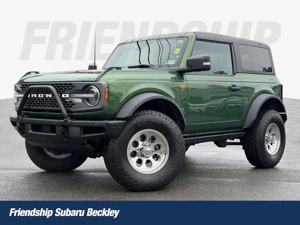 Used 2022 Green Ford Badlands image 1