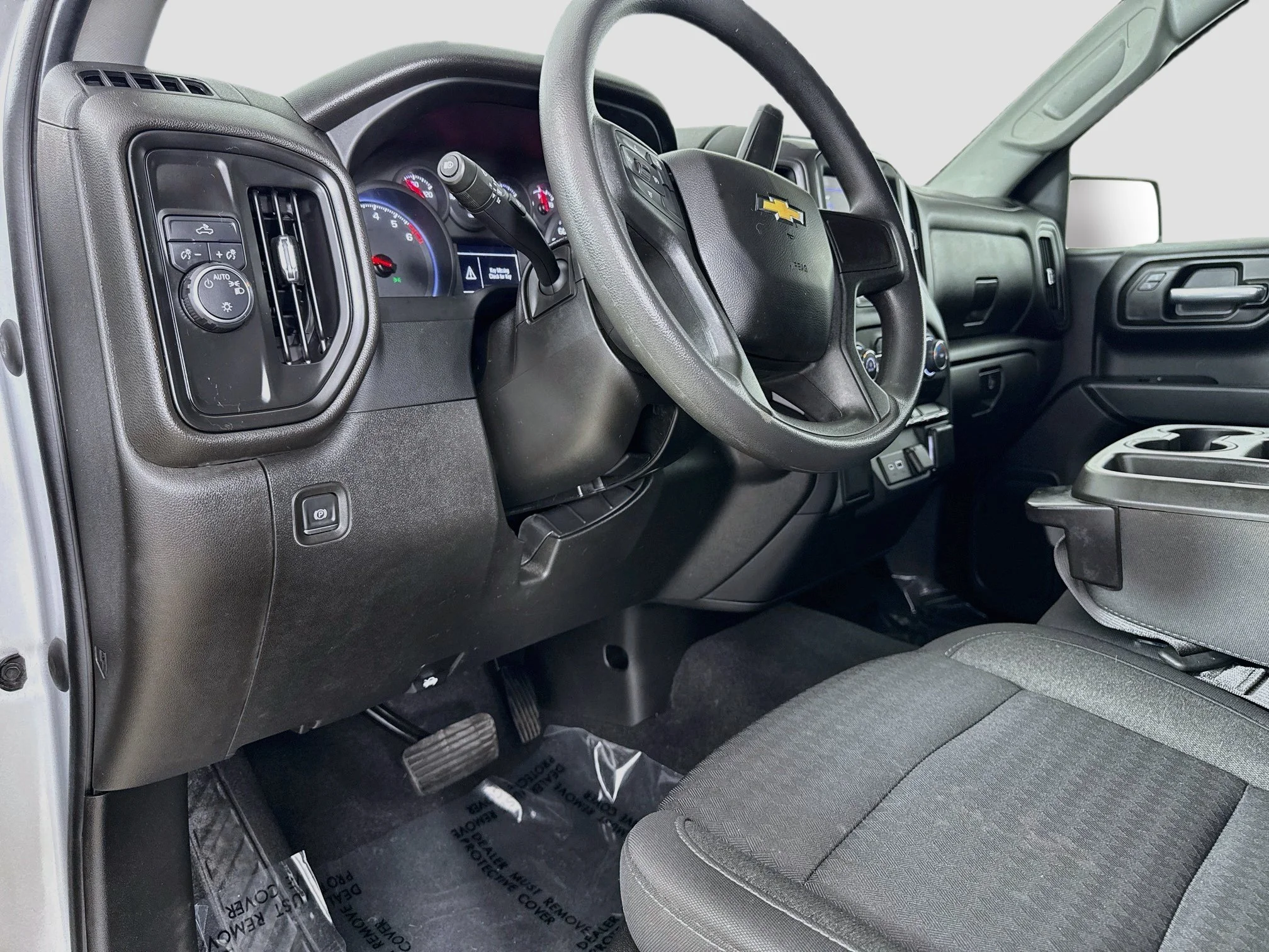 Used 2022 Silver Ice Metallic Chevrolet Custom image 11