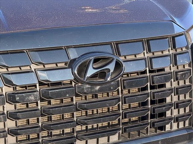 Used 2024 Sierra Burgundy Hyundai SEL 7P image 9