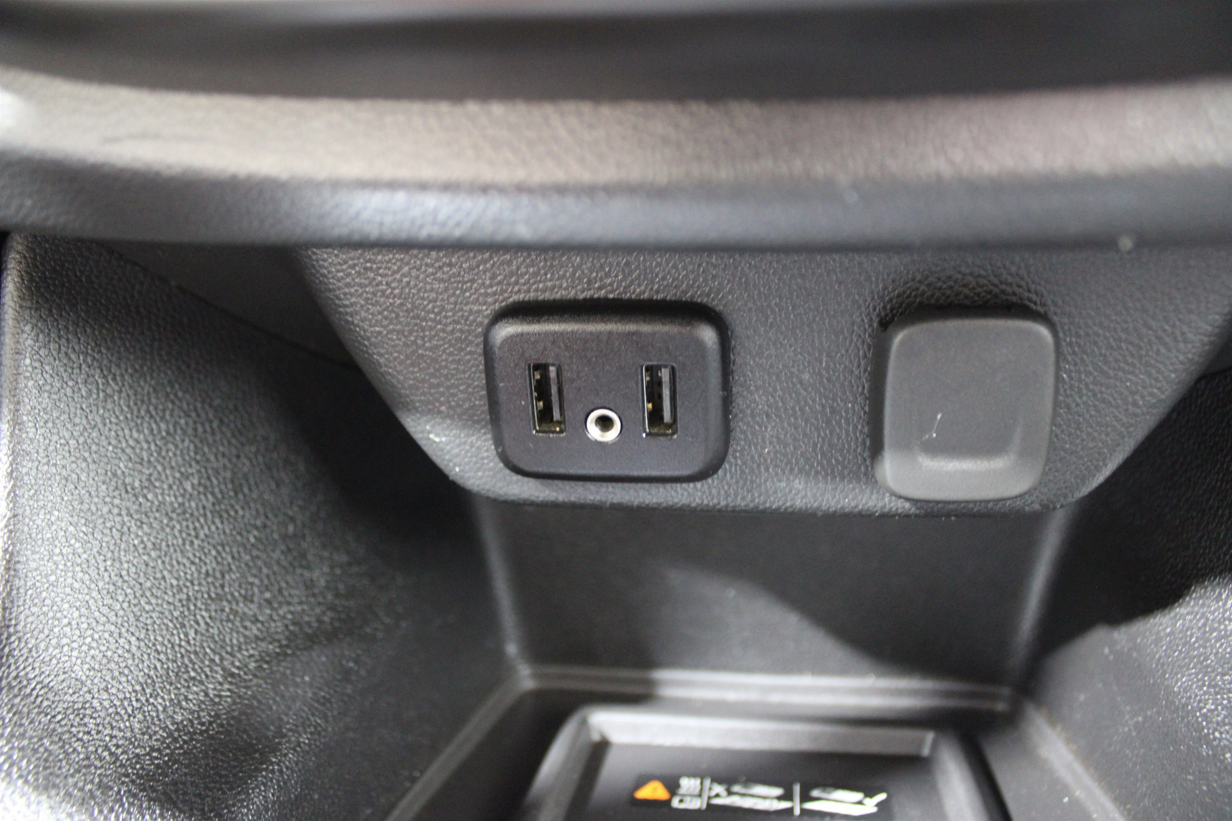 2023 Chevrolet Traverse 1LT - Photo 21