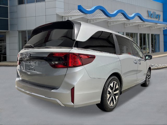 New 2026 Solar Silver Metallic Honda EX-L image 5