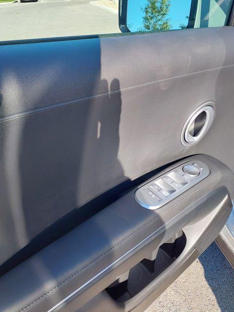 New 2026 Silver Metallic Hyundai SEL image 18