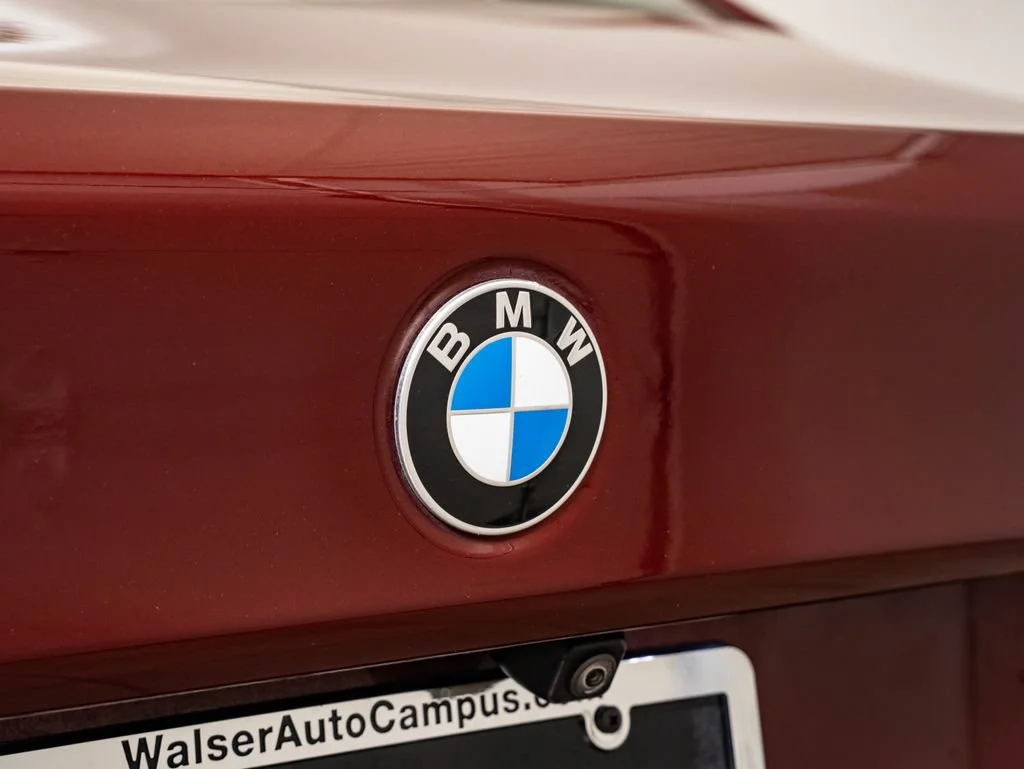 Used 2023 Aventurin Red Metallic BMW 540i xDrive image 17
