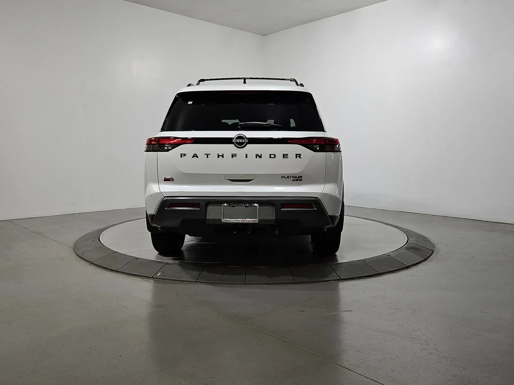 New 2026 Everest White Pearl TriCoat Nissan Platinum image 4