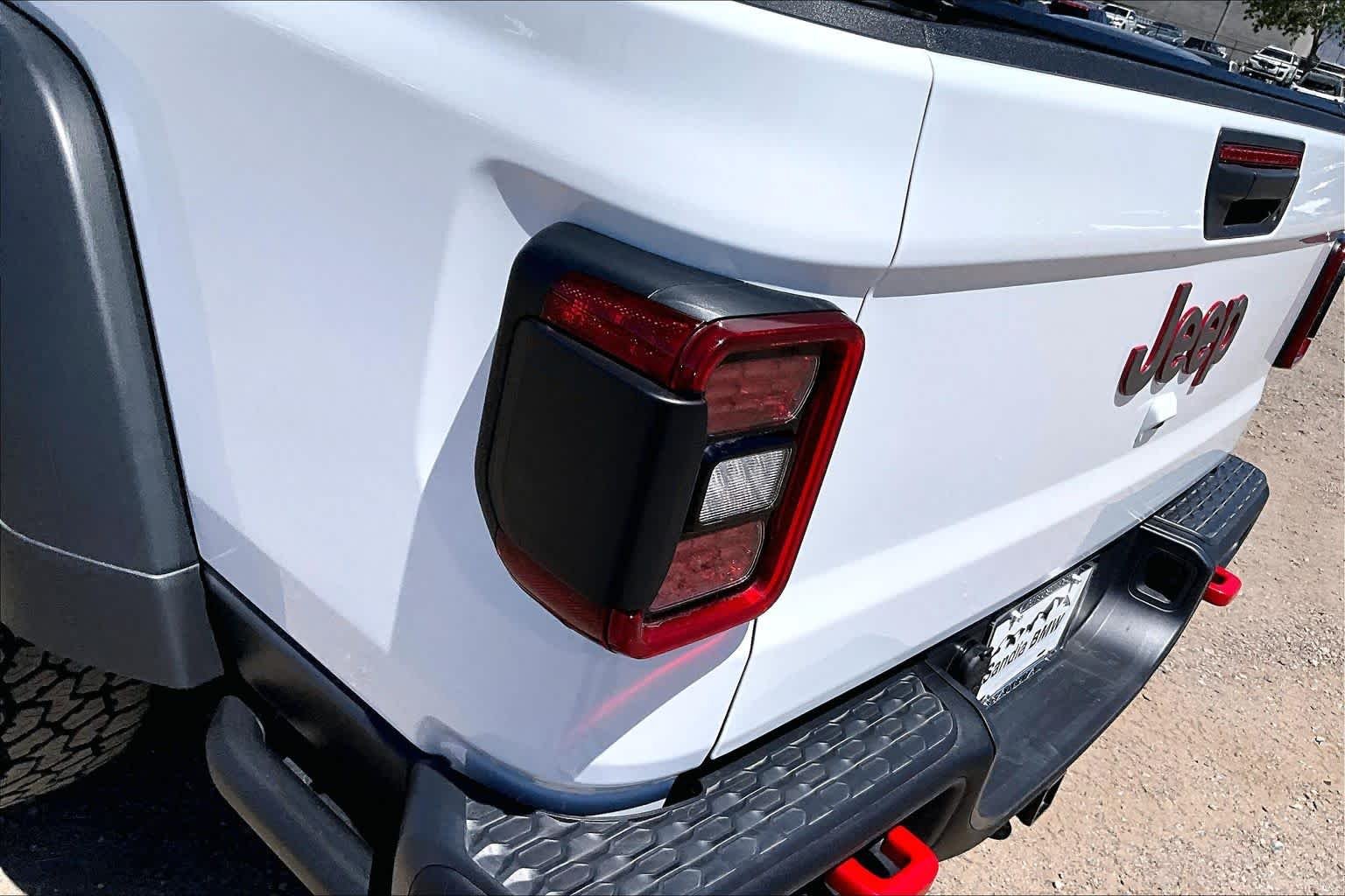 Used 2025 Bright White Clearcoat Jeep Rubicon image 26