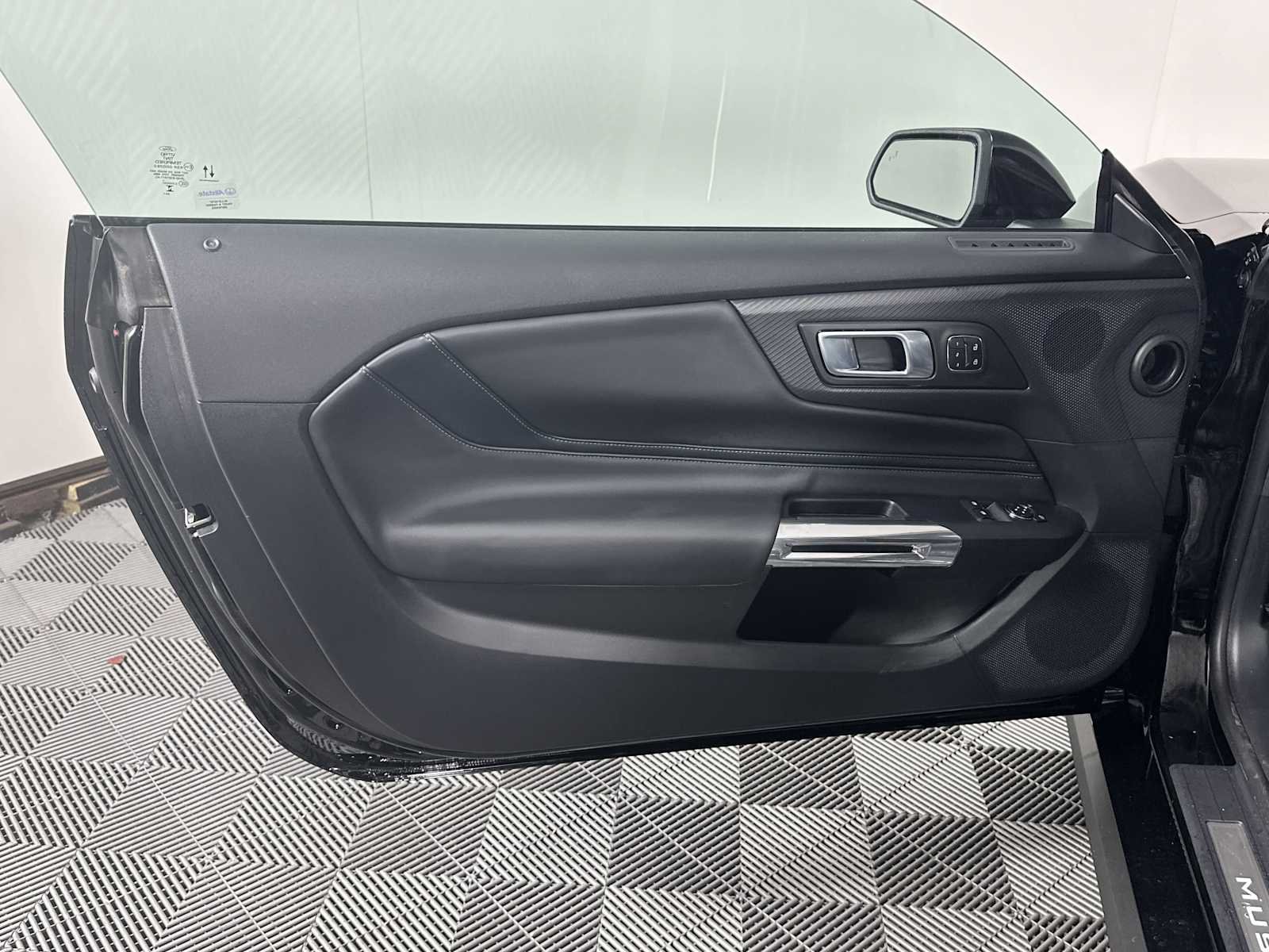 2025 Ford Mustang GT Premium Fastback - Photo 9