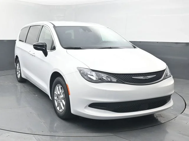 New 2027 Bright White Clear-Coat Exterior Paint Chrysler LX image 9