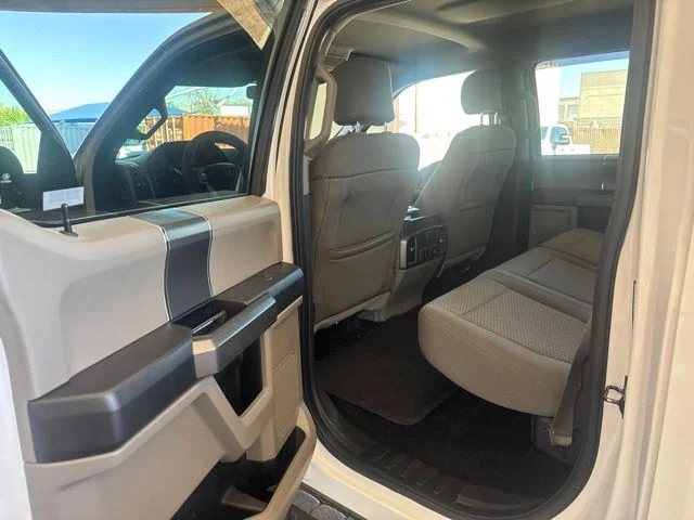 Used 2017 Oxford White Ford XLT image 5