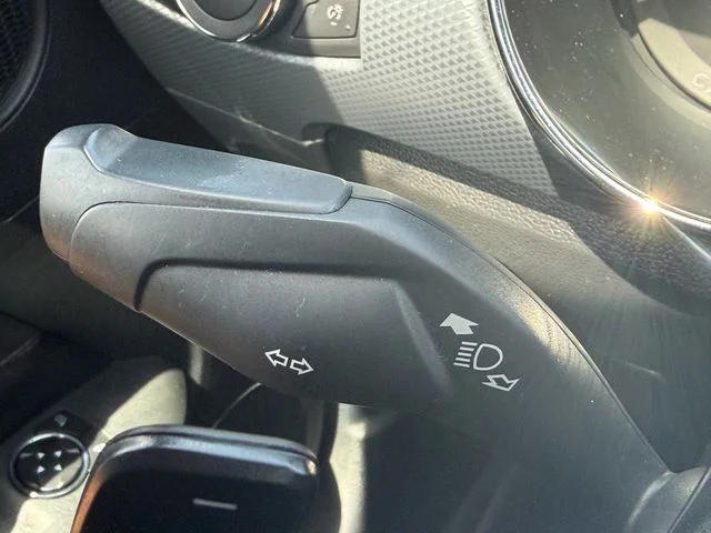 Used 2016 Magnetic Ford GT Premium image 53