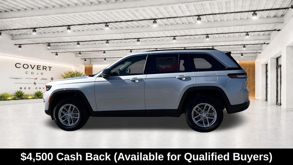 New 2026 Silver Zynith Exterior Paint Jeep Laredo image 6