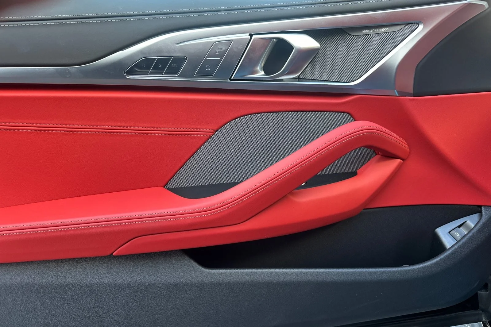 2026 BMW 8 Series 840i - Photo 10