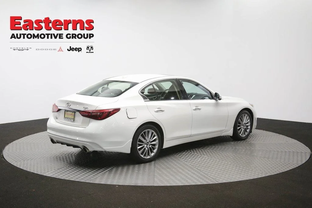 Used 2023 White INFINITI LUXE image 45