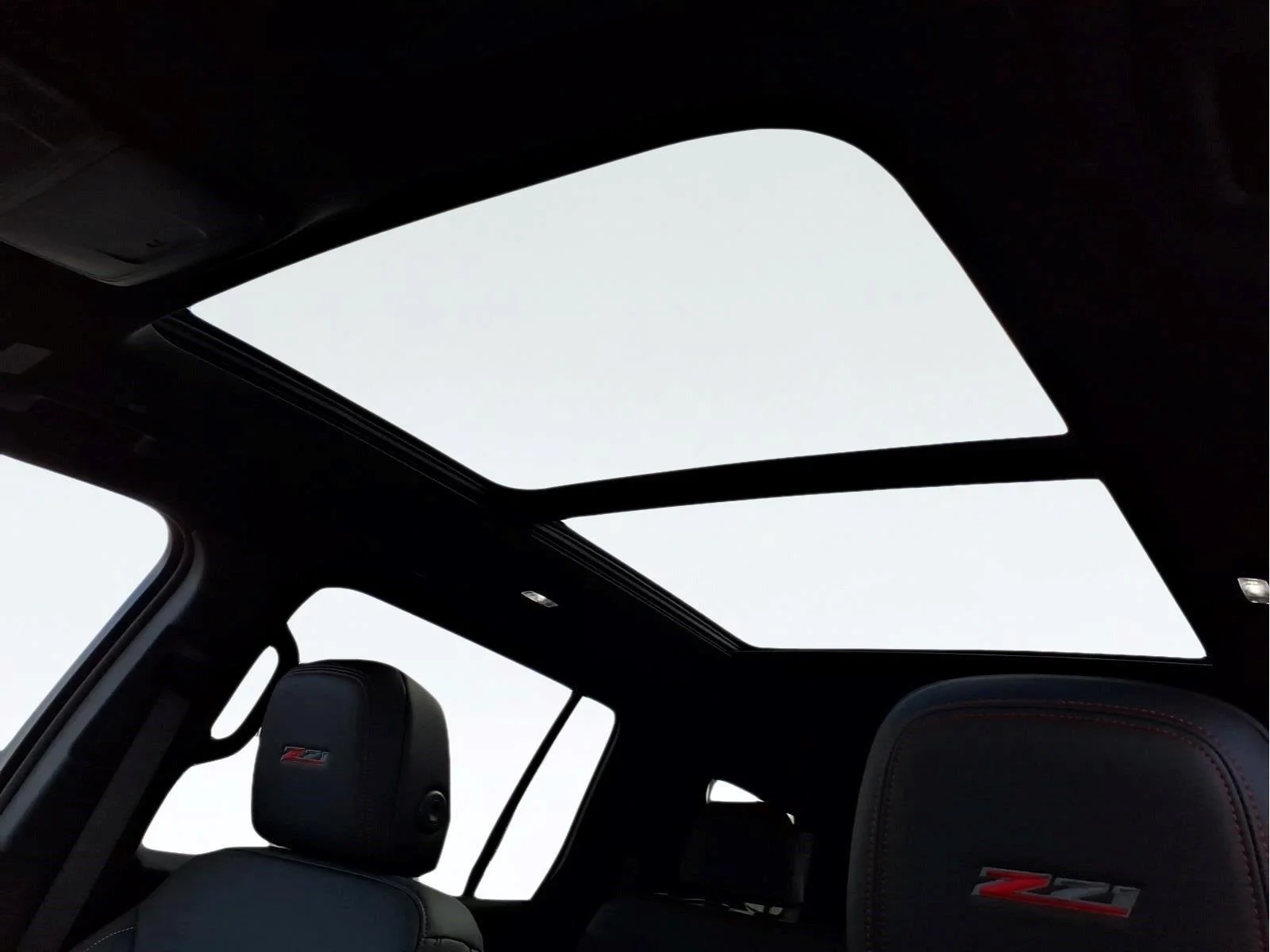 New 2026 Polar White Tricoat Chevrolet Z71 image 23