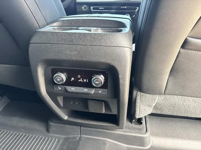 Used 2025 Black Chevrolet High Country image 19
