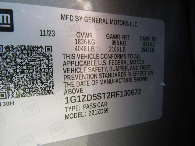 Used 2024 Sterling Gray Metallic Chevrolet LT image 27