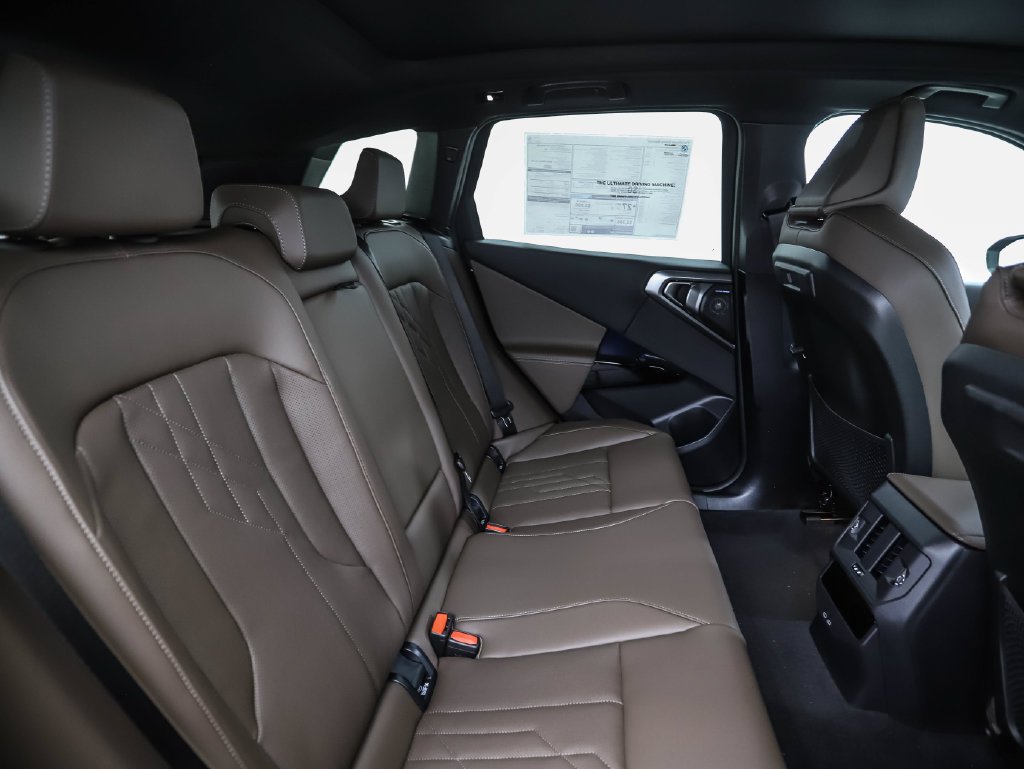 New 2026 Black Sapphire Metallic BMW M50 xDrive image 27