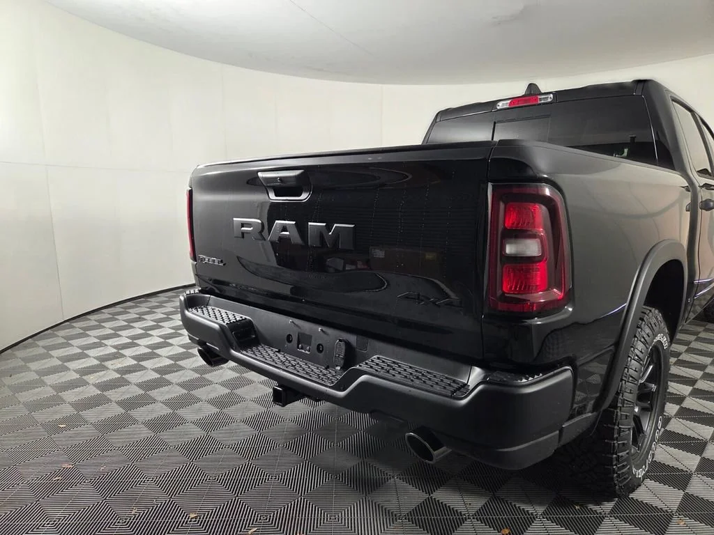 New 2026 Diamond Black Crystal Pearl-Coat Exterior Paint RAM Rebel image 6