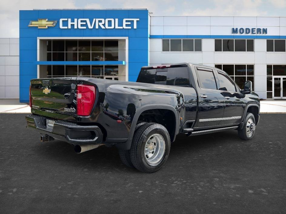Used 2024 Black Chevrolet High Country image 6