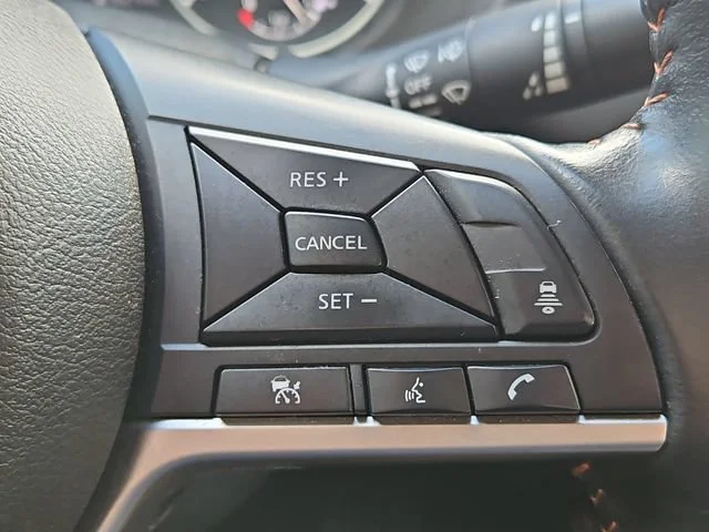 Used 2022  Nissan SR image 23