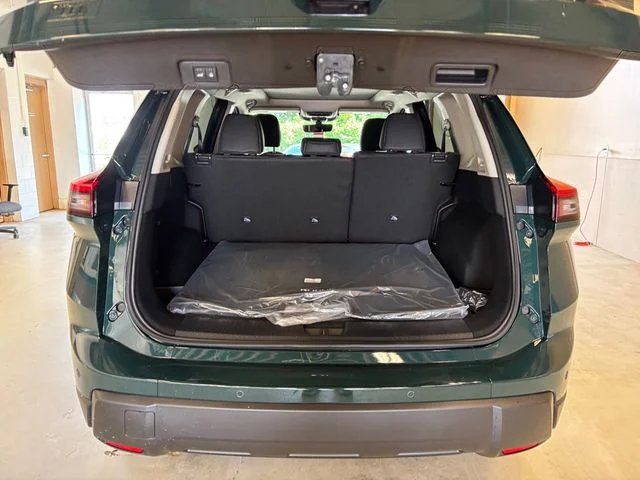 New 2026 Obsidian Green Nissan Dark Armor image 18
