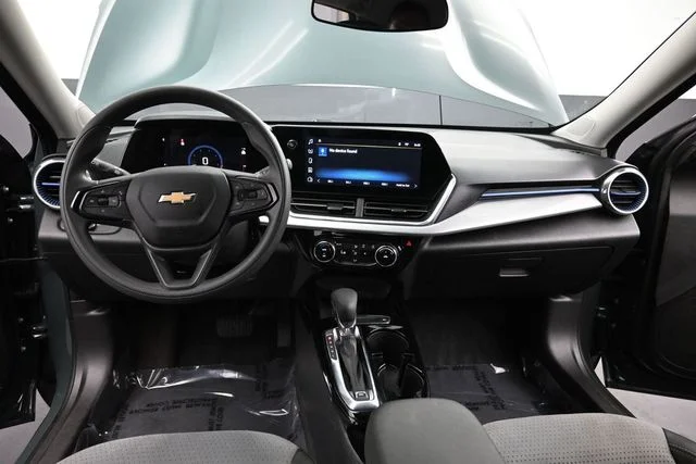 Used 2025 Gray Chevrolet LT image 16