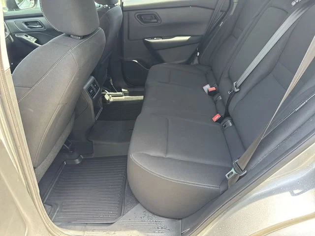 Used 2024 Silver Nissan S image 13