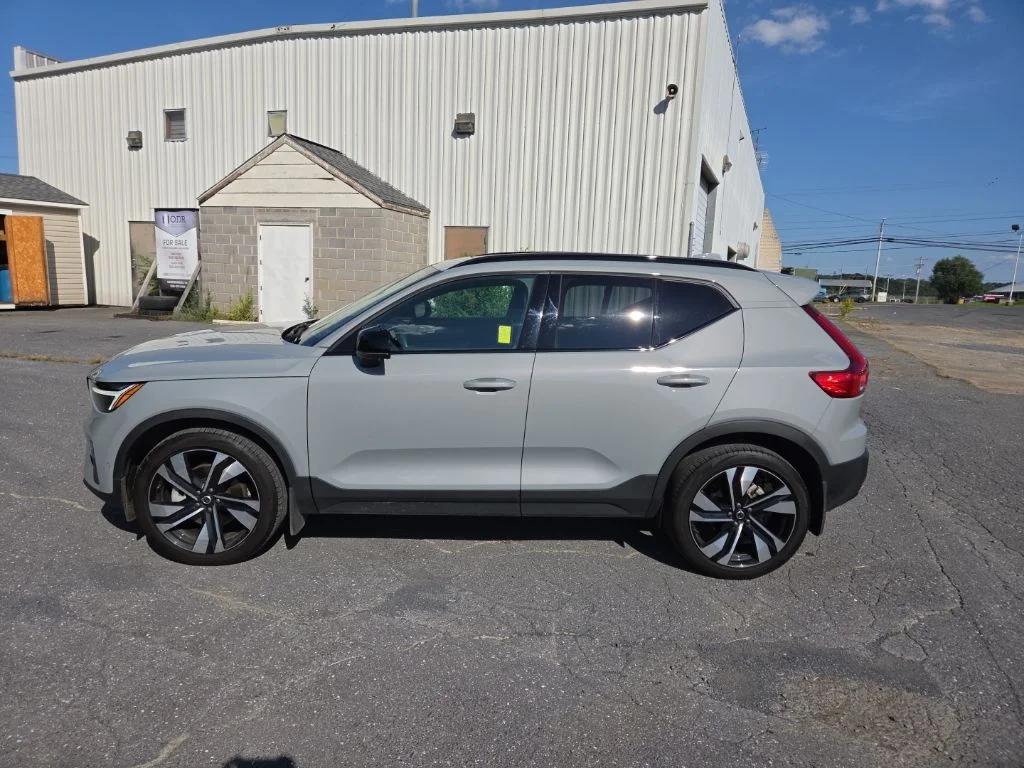 Used 2024 Gray Volvo Ultimate image 5