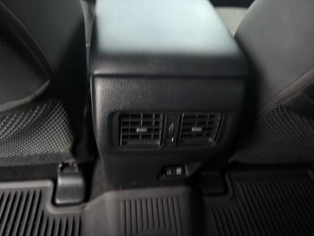 Used 2022 Silver Toyota SR5 image 23