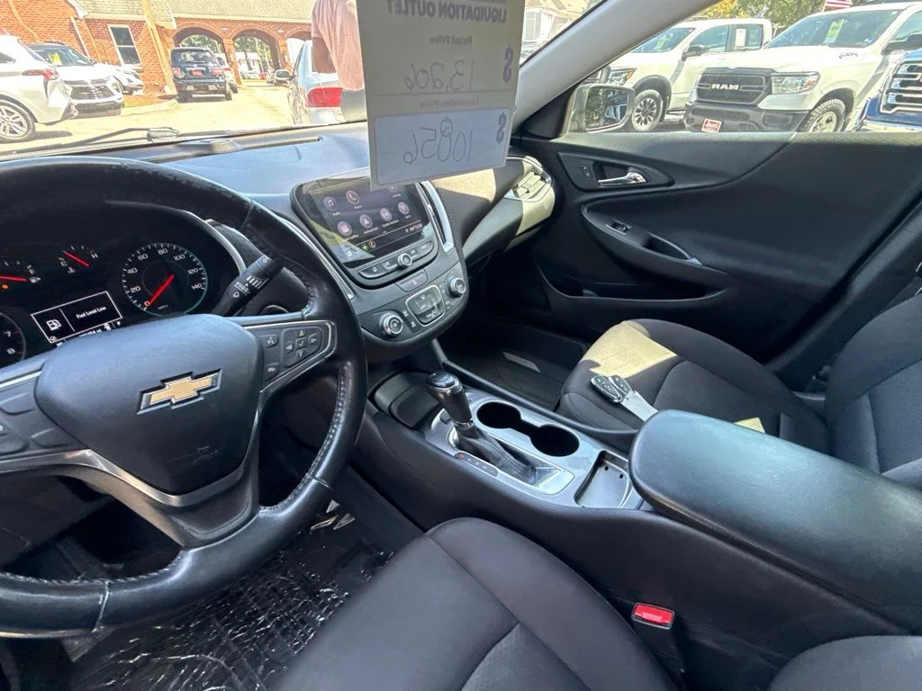 Used 2019 Black Chevrolet RS image 13