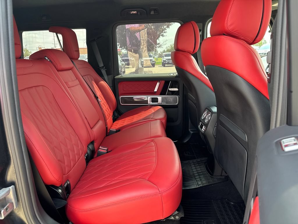 Used 2022 Black Mercedes-Benz 4MATIC® image 36