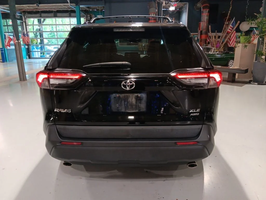 Used 2020 Midnight Black Metallic Toyota XLE image 14