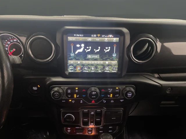 Used 2021 Snazzberry Pearlcoat Jeep Unlimited Rubicon 392 image 9