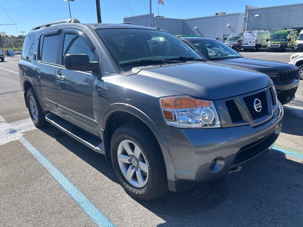 Used 2014 Gray Nissan SV image 3