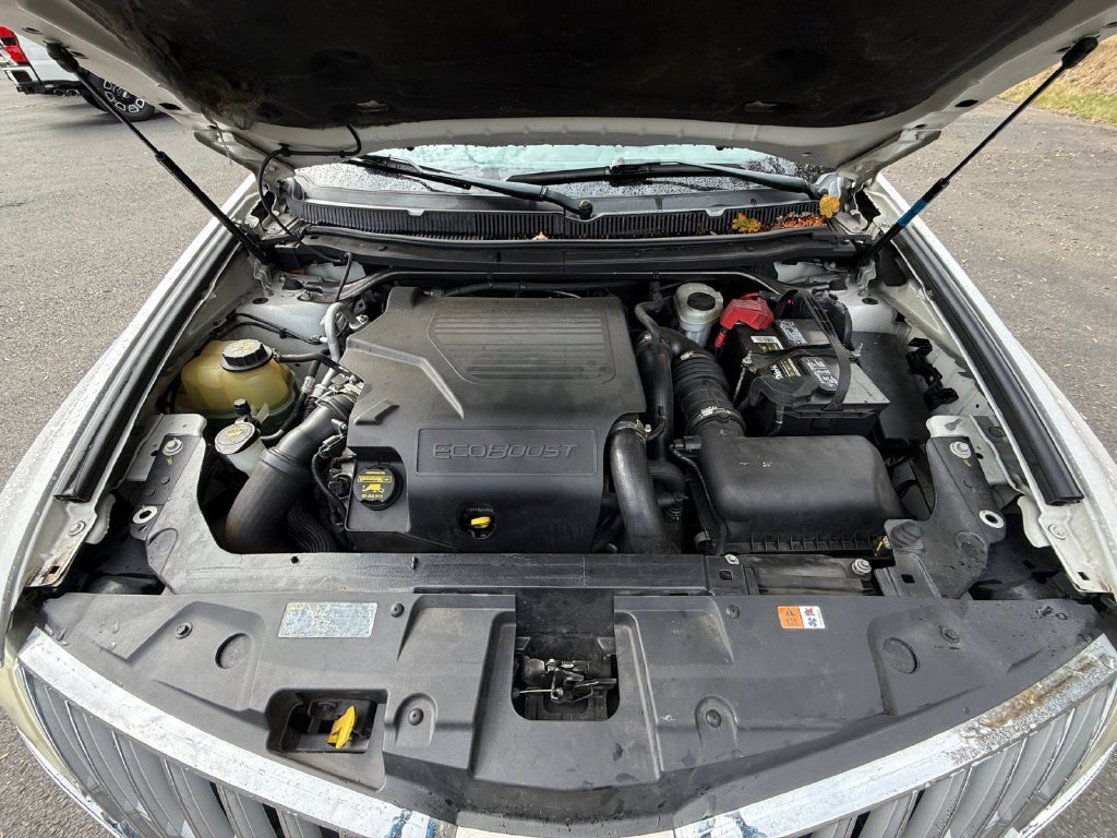 Used 2011 White Lincoln EcoBoost image 21