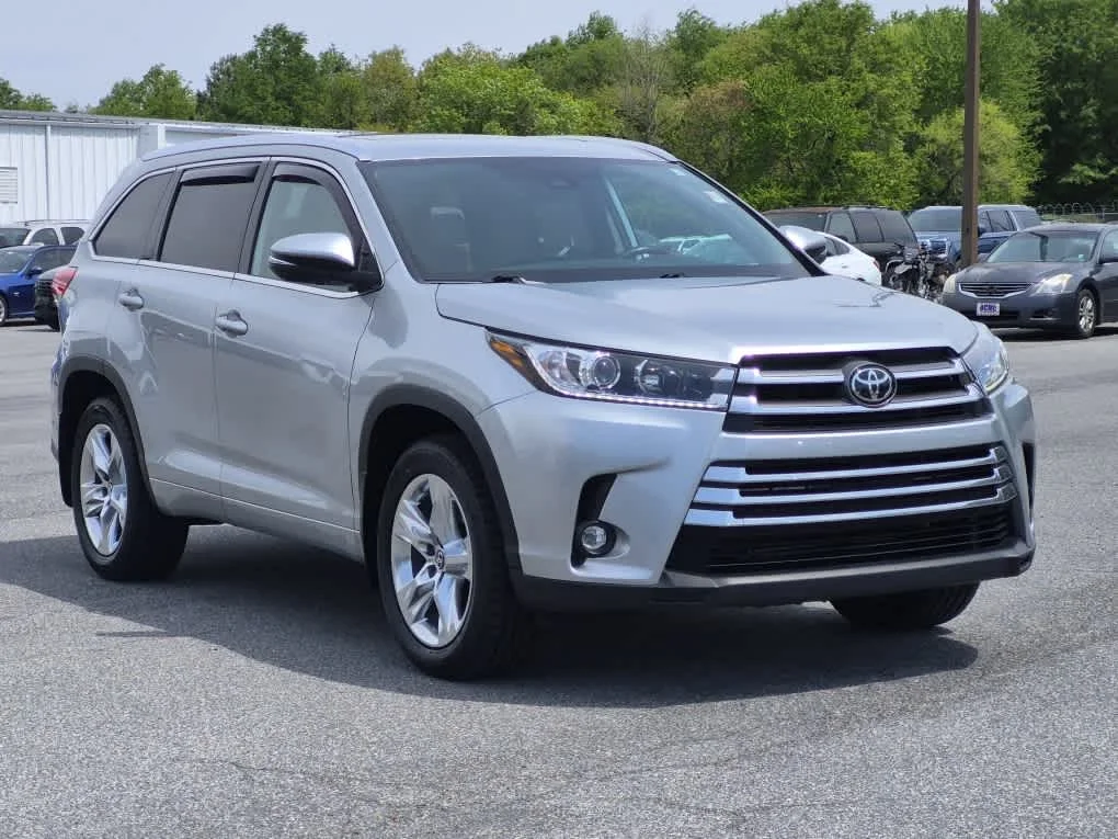 Used 2019 Celestial Silver Metallic Toyota Limited image 2