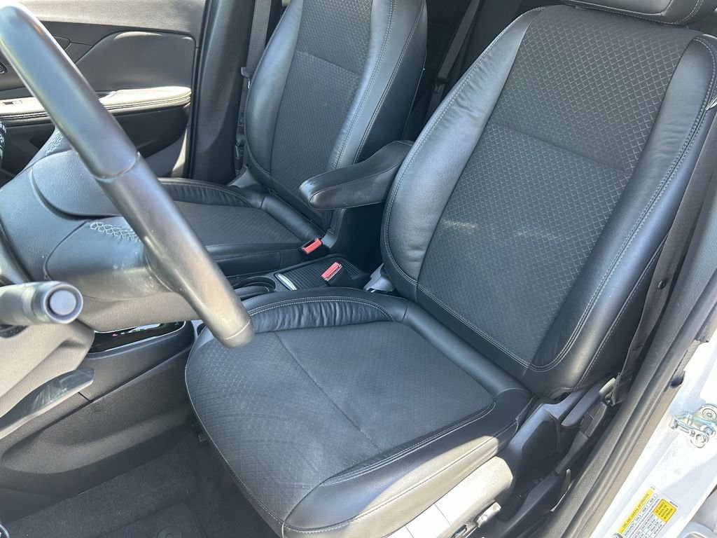 Used 2017 White Buick Preferred II image 20