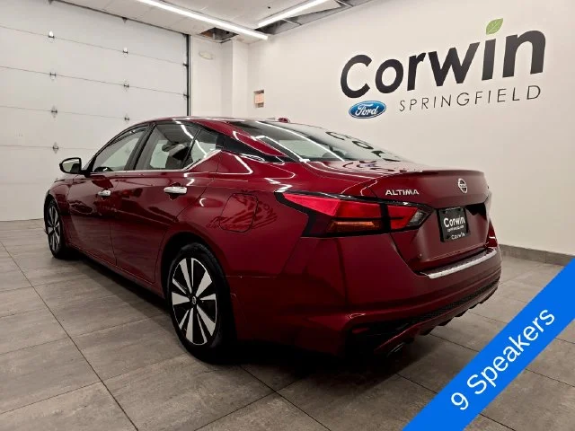 Used 2020 Scarlet Ember Nissan 2.5 SL image 3