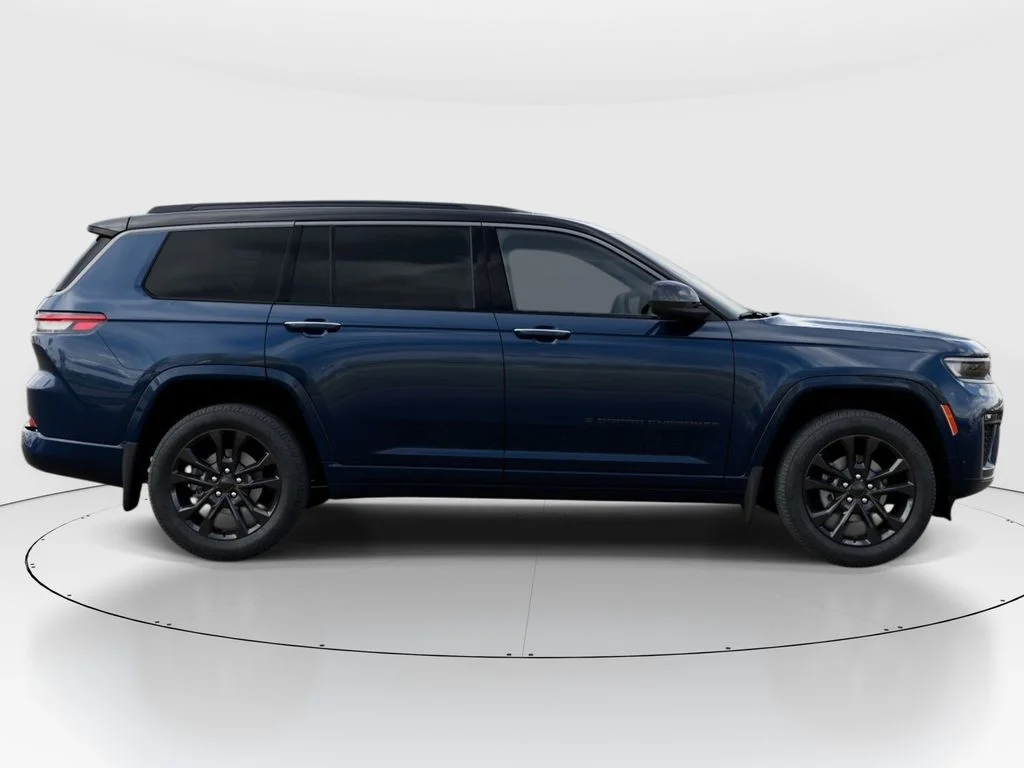 New 2026 Fathom Blue Pearl-Coat Exterior Paint Jeep Limited Reserve image 23
