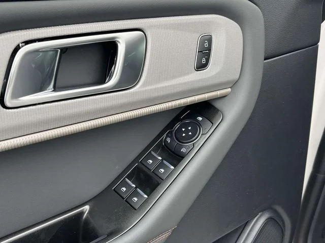 New 2026 Star White Metallic Tri-Coat Ford Active 100A image 13