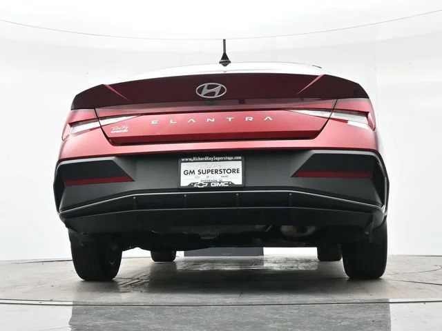 Used 2024 Ultimate Red Hyundai SEL image 25