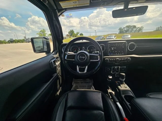 Used 2022 Gray Jeep Unlimited Sahara image 13