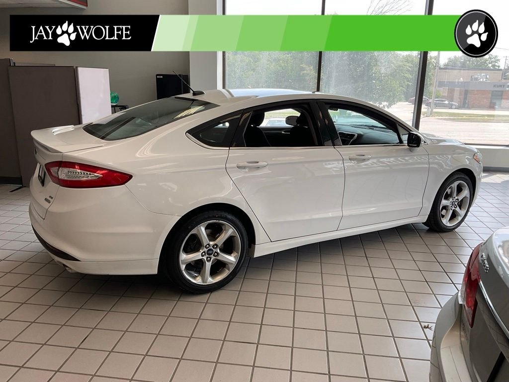 Used 2016 White Ford SE image 6