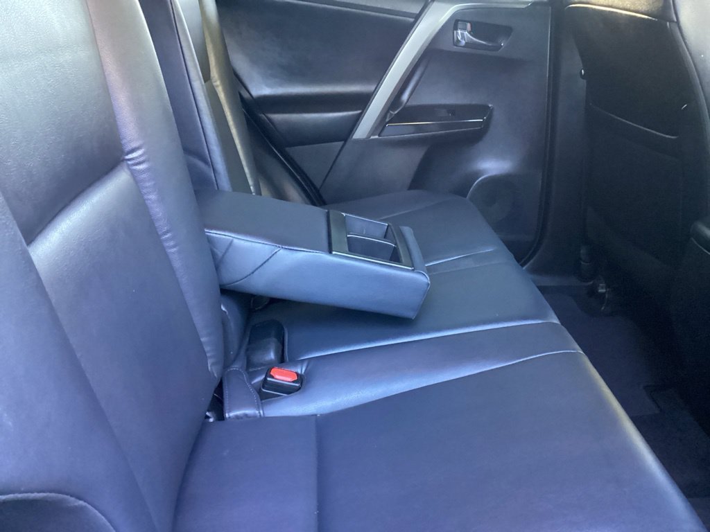 Used 2017 White Toyota SE image 5