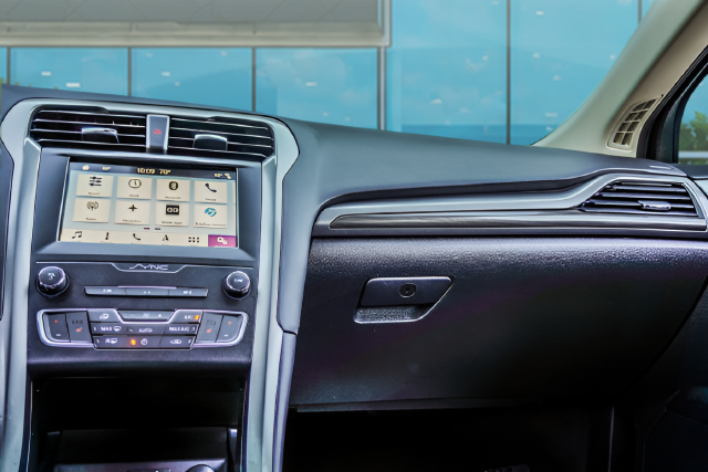 Used 2019 Blue Ford SEL image 13