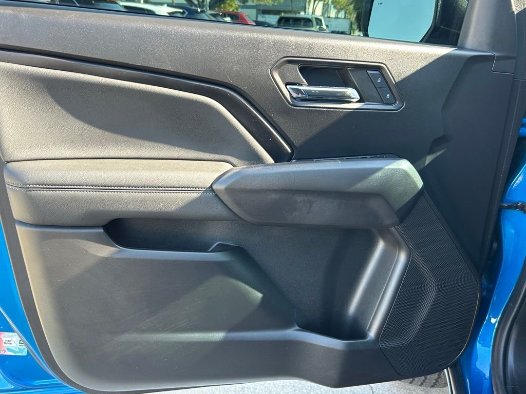 Used 2023 Blue GMC Elevation image 19
