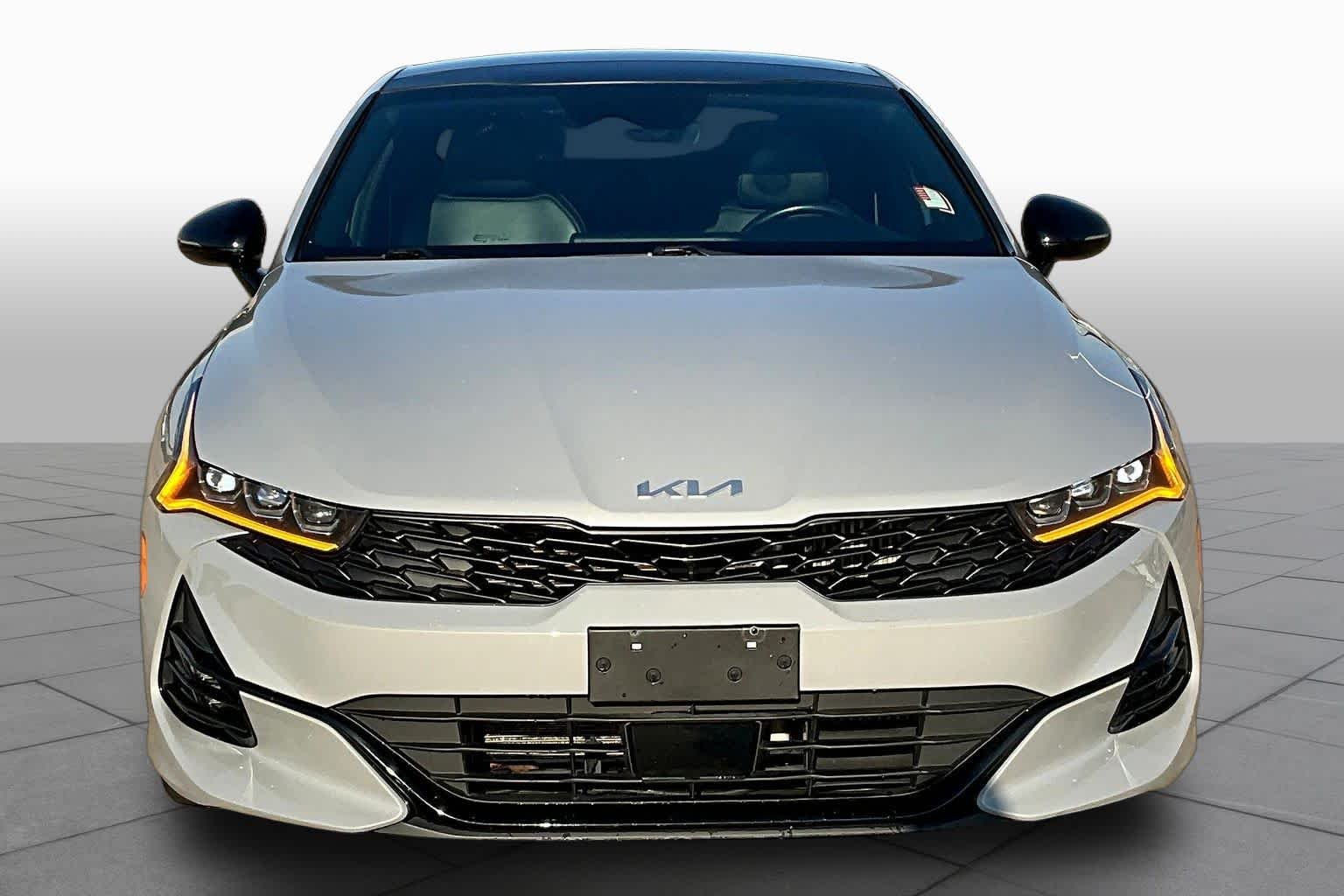 Used 2023 Wolf Gray Kia GT-Line image 4