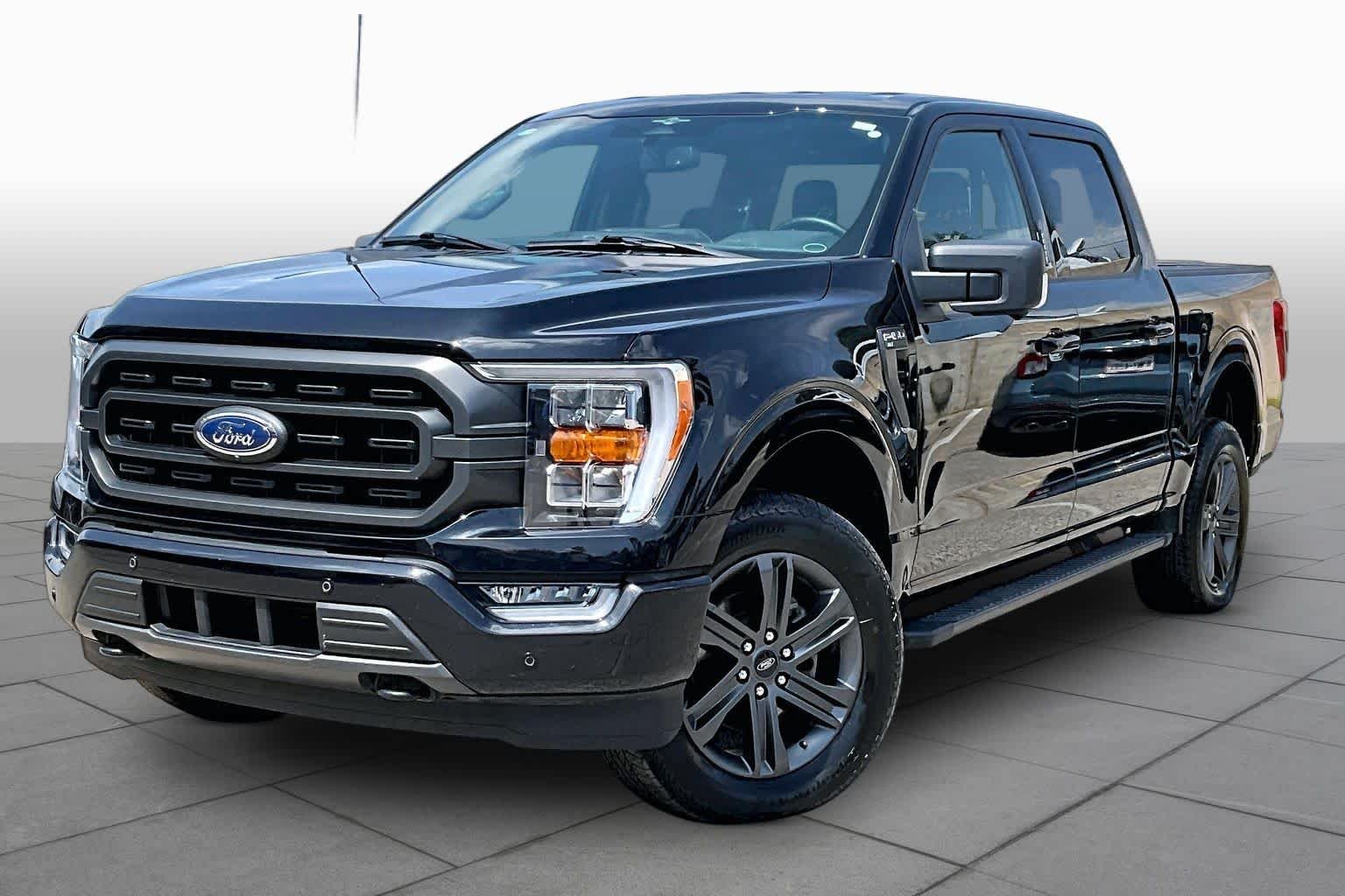 Used 2023 Agate Black Metallic Ford XLT image 35