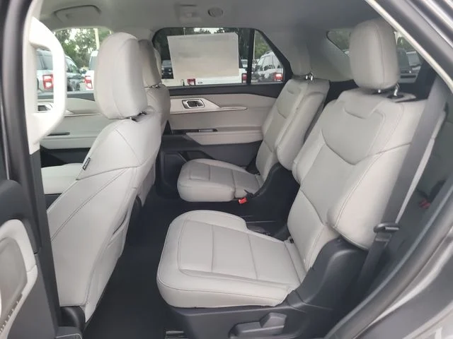 New 2026 Gray Metallic Ford Active image 15