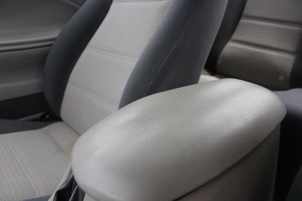 Used 2003 Silver Ford V6 image 14