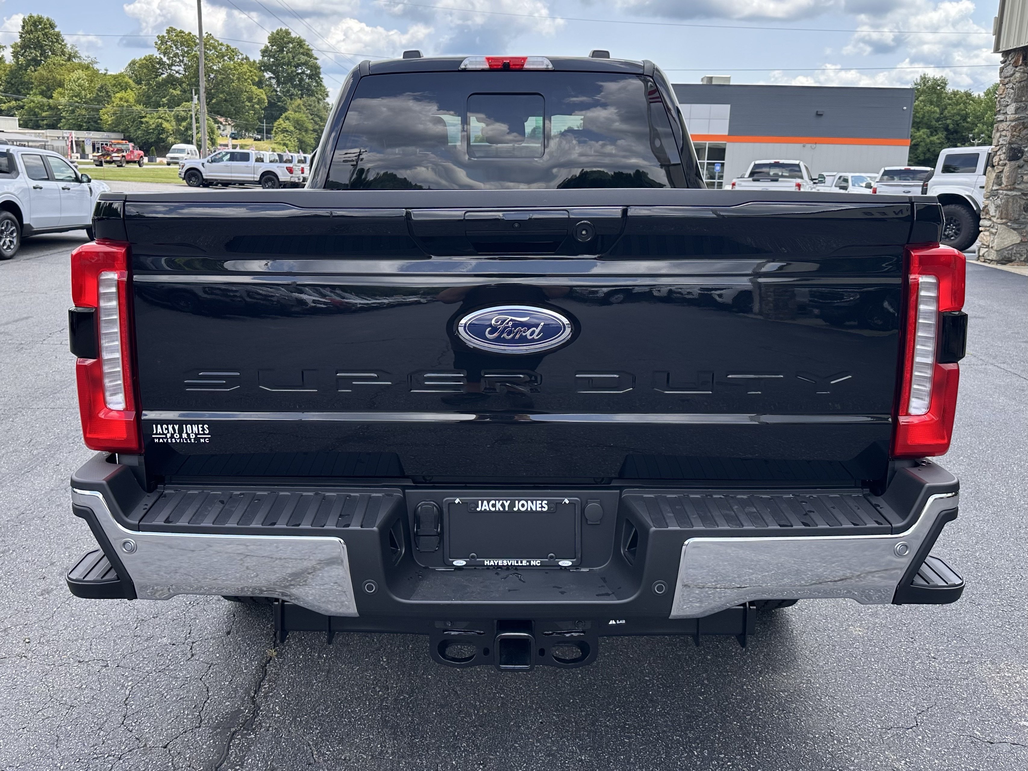 Used 2026 Agate Black Metallic Ford LARIAT image 7